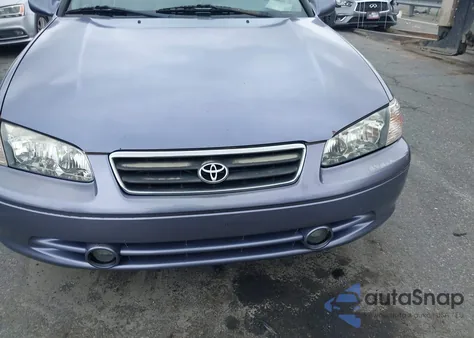 2000 Toyota Camry Xle V6 from USA, damaged, VIN 4T1BF28K9YU098809